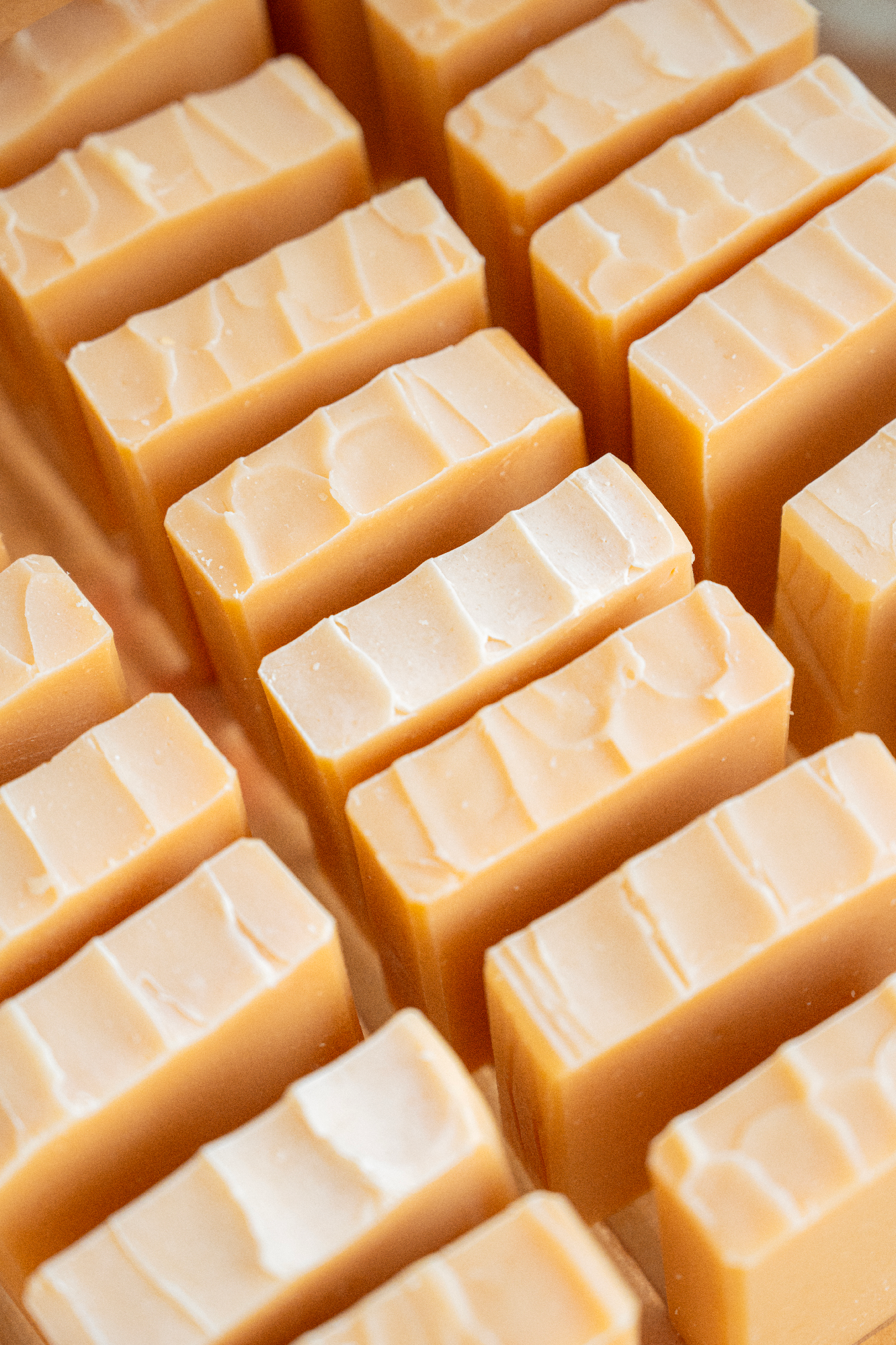 Savon au lait de vache bio lait de foin entier artisanal naturel fabriqué en france occitanie sud ouest